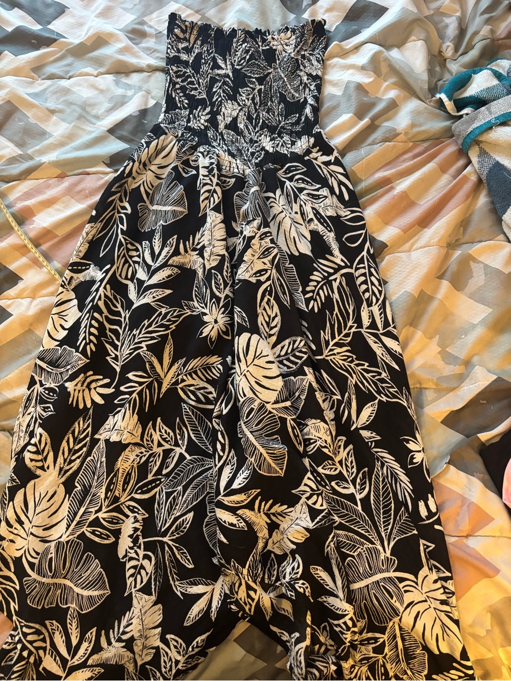 Black and White Tropical Strapless Midi Dress size medium